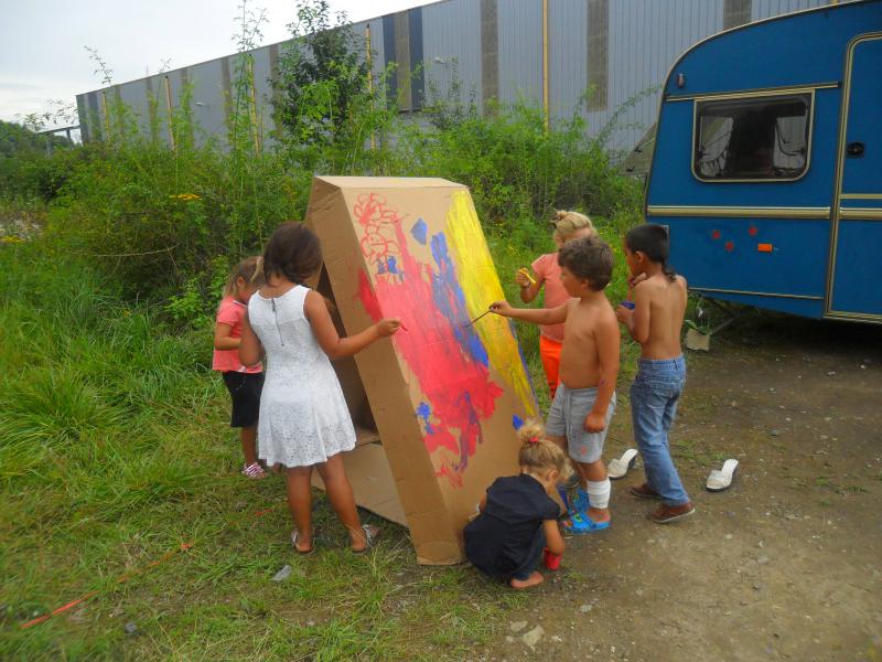 Les enfants du voyage: atelier peinture
